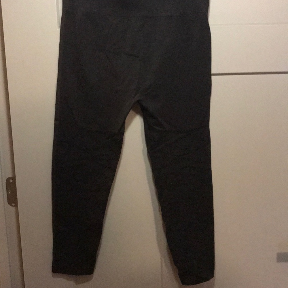 Fabletics Leggings Demi Lovato Collection